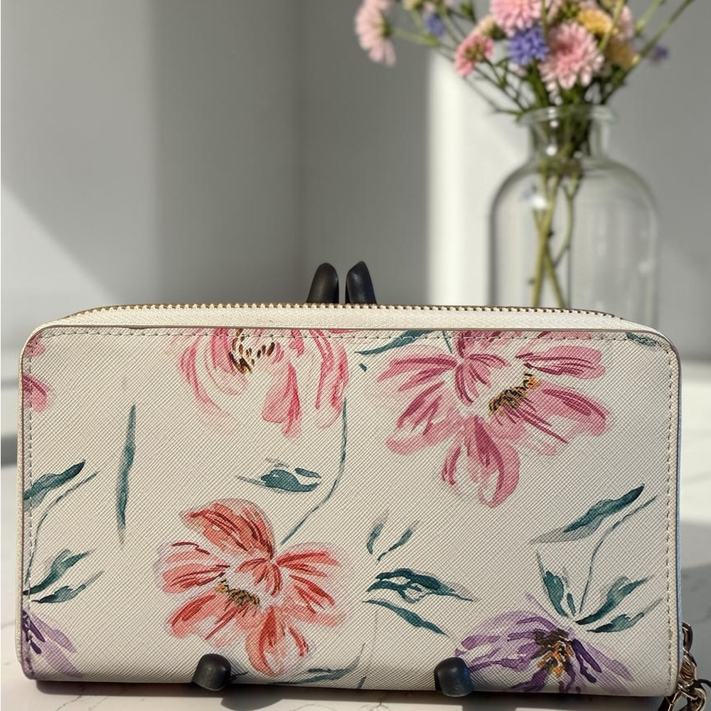 Nanette Lepore Cream Floral Ziparound Wallet with Gold Logo & Card Holder NWT - Picture 3 of 5